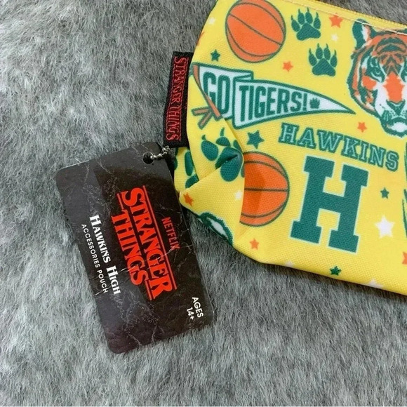 NWT Stranger Things Hawkins HS Pouch - Picture 7 of 10
